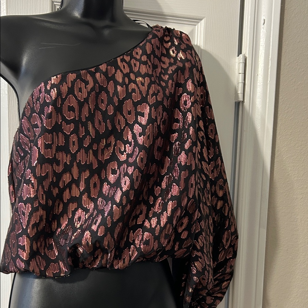 DO+BE Pink and Black One-Shoulder Top (NWT)